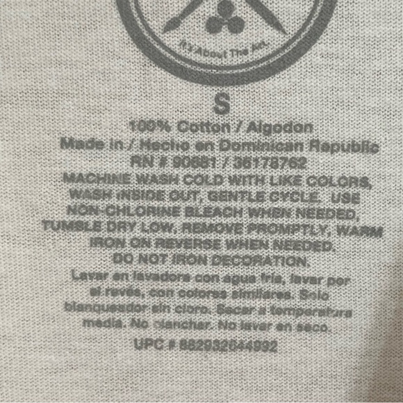 DOM Men’s Graphic Print T-Shirt Size Small White Believe In Yourself Big Foot - Picture 7 of 7